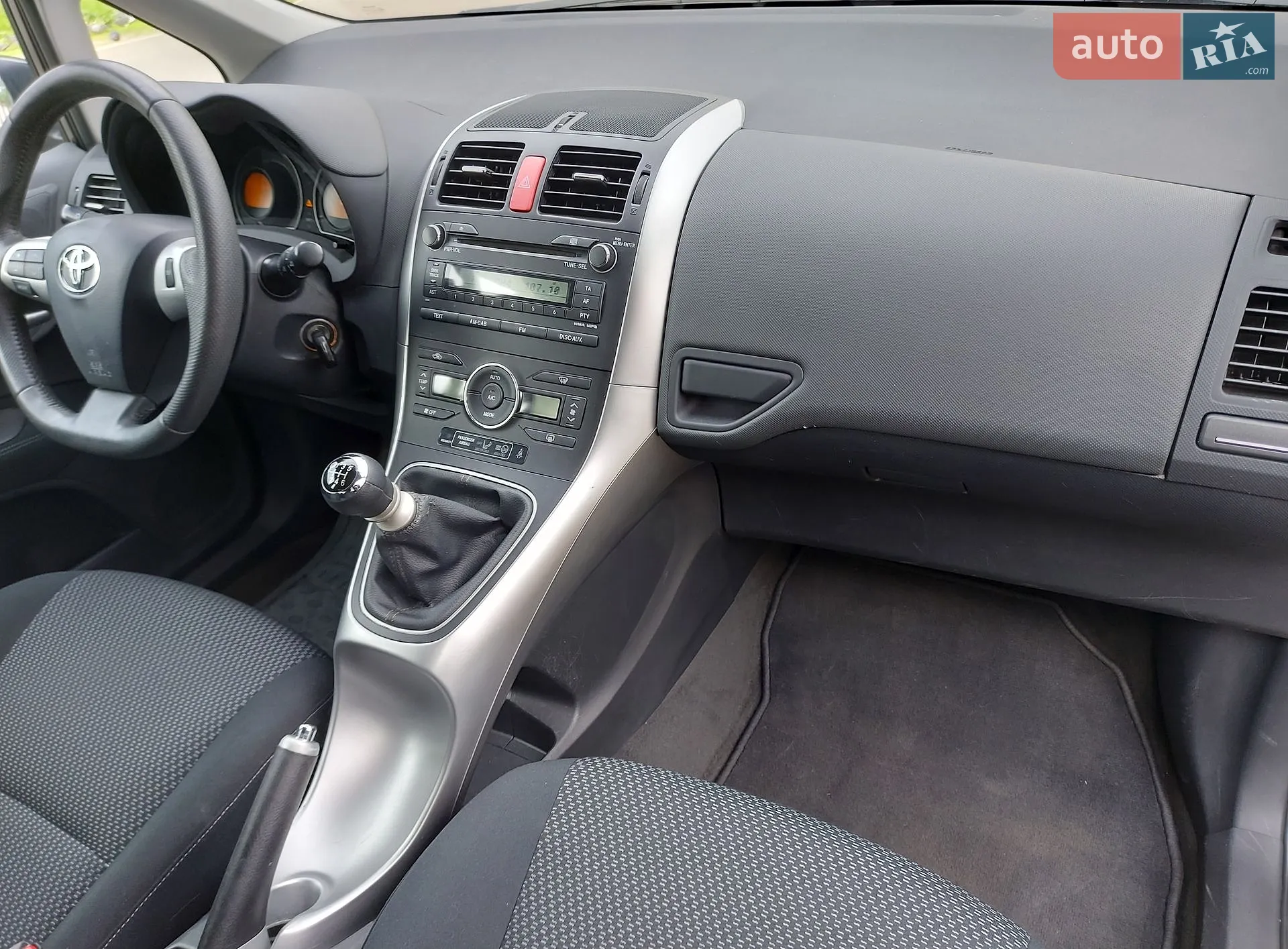 2010 Toyota Auris - мініатюра 4