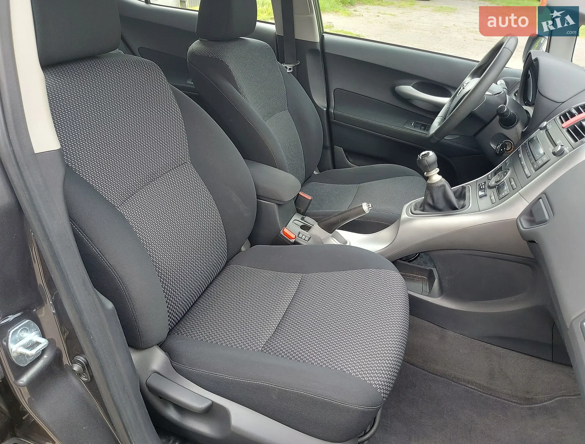 2010 Toyota Auris - мініатюра 6