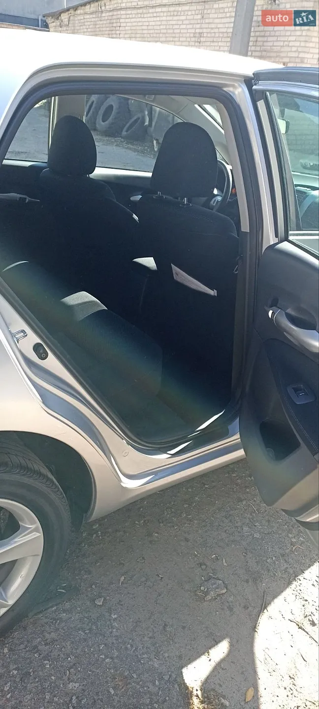 2012 Toyota Auris - мініатюра 7