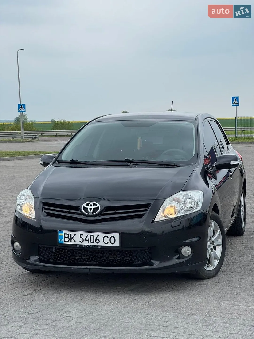 2012 Toyota Auris - мініатюра 2