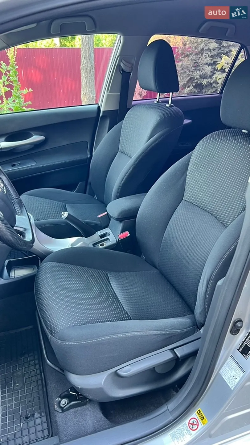 2011 Toyota Auris - мініатюра 19