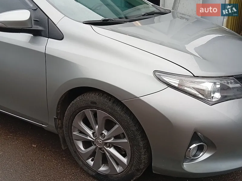 Toyota Auris 2014