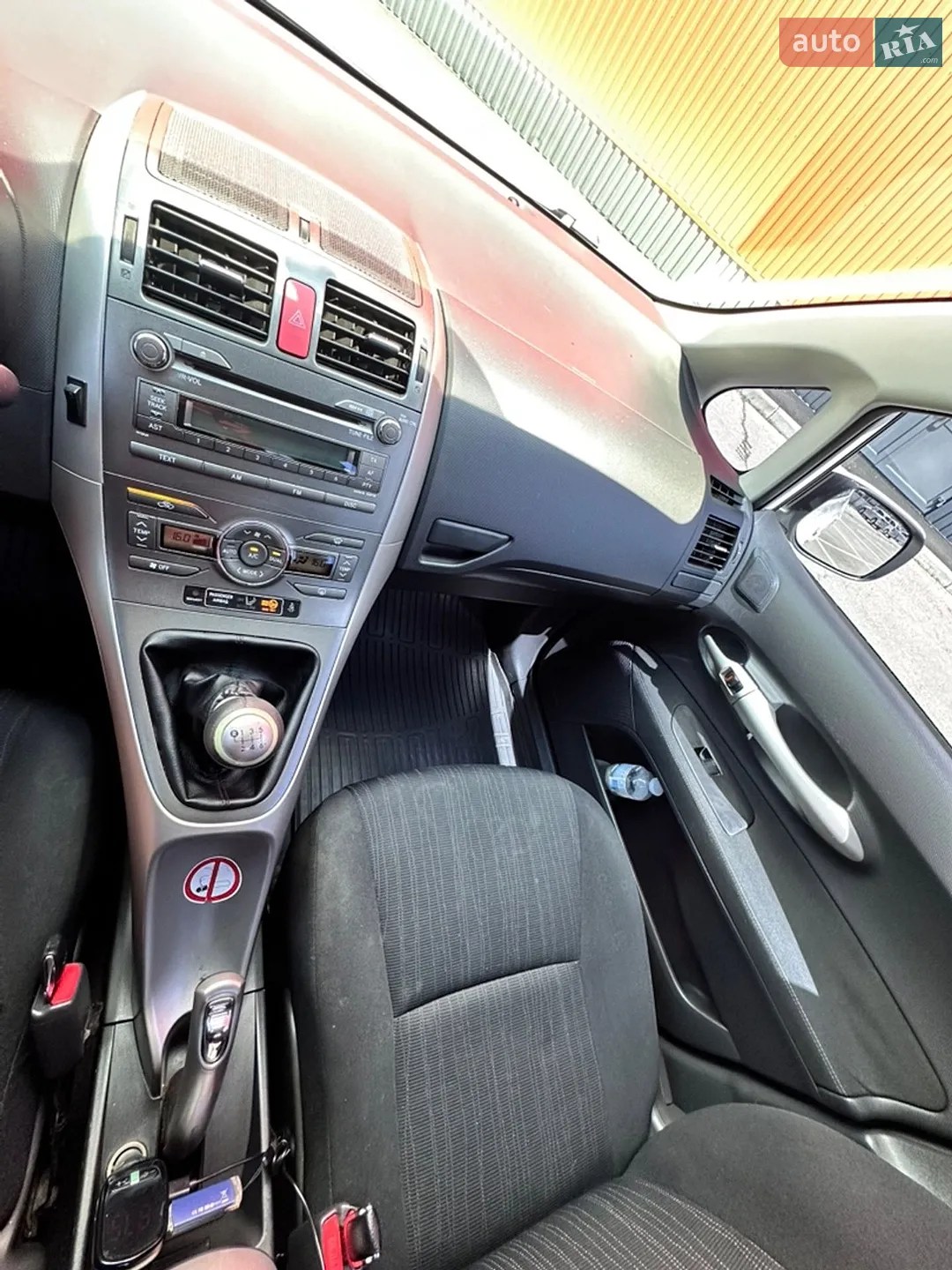 2010 Toyota Auris - мініатюра 12