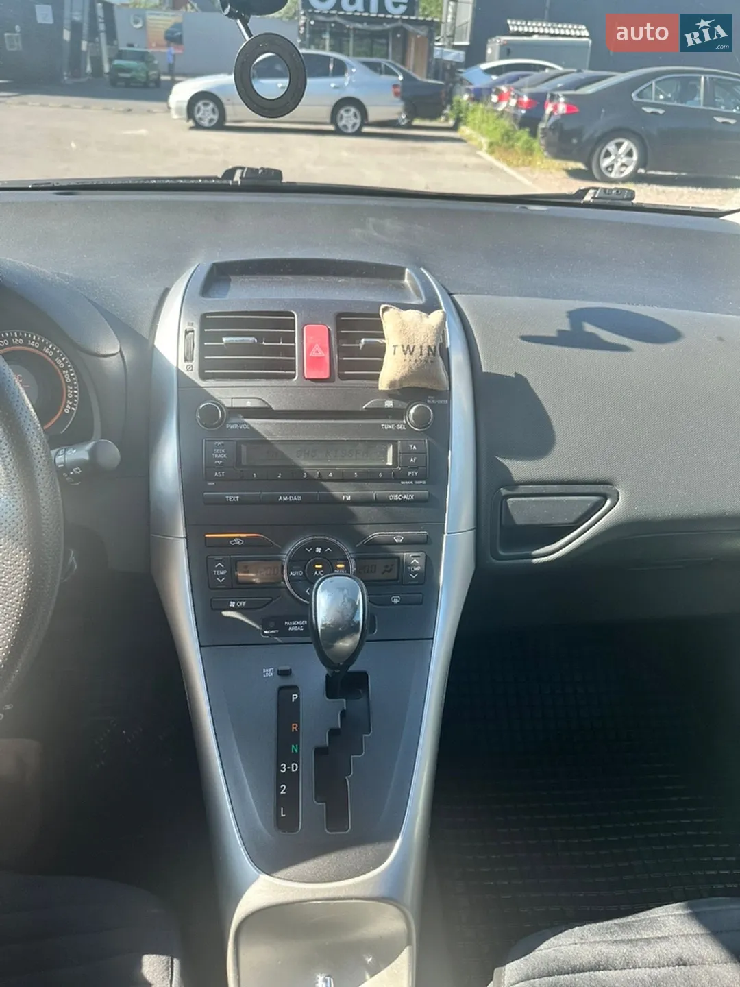 2011 Toyota Auris - мініатюра 9