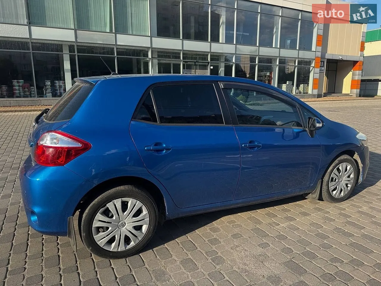 2011 Toyota Auris - мініатюра 2