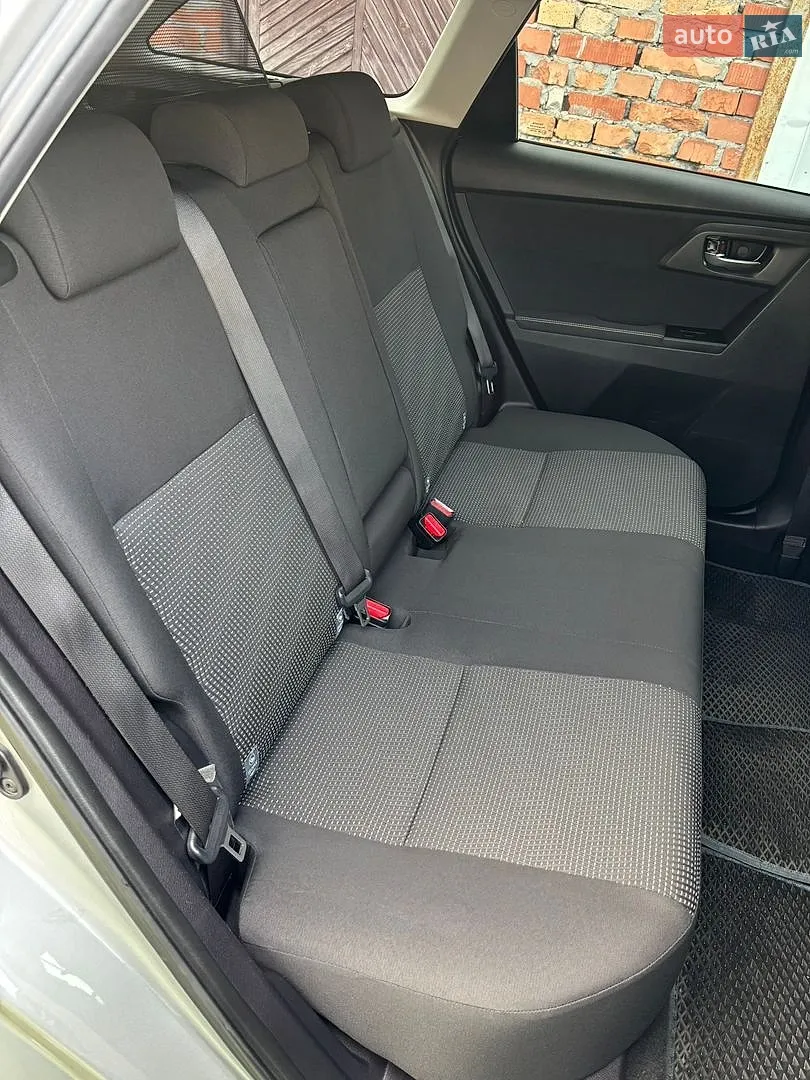 2014 Toyota Auris - мініатюра 17