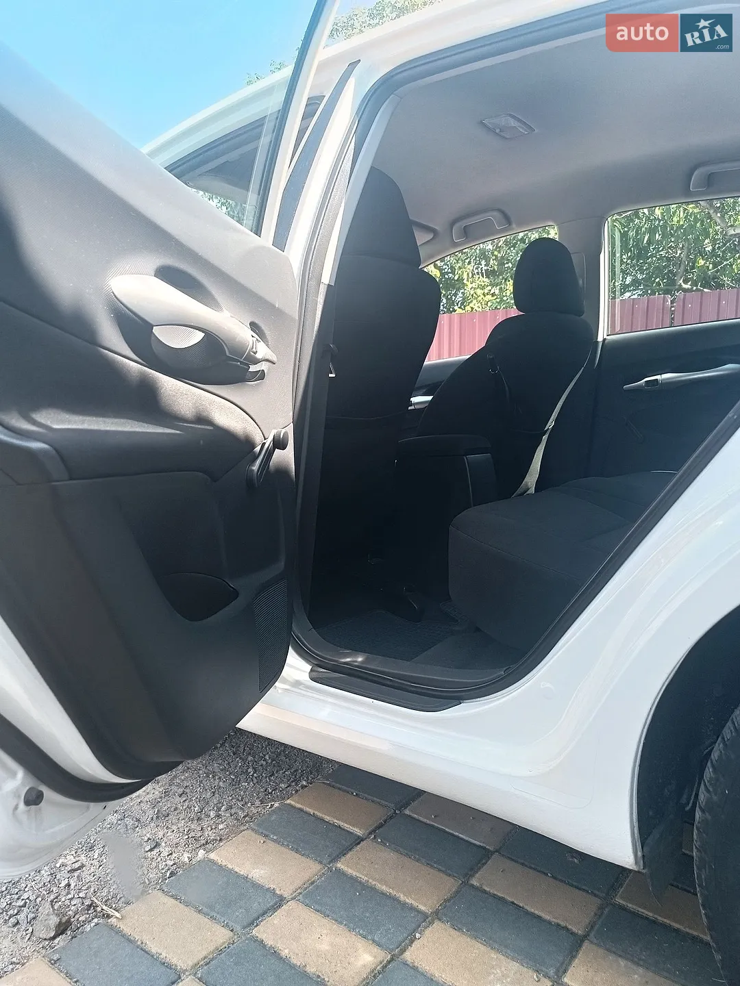 2012 Toyota Auris - мініатюра 9