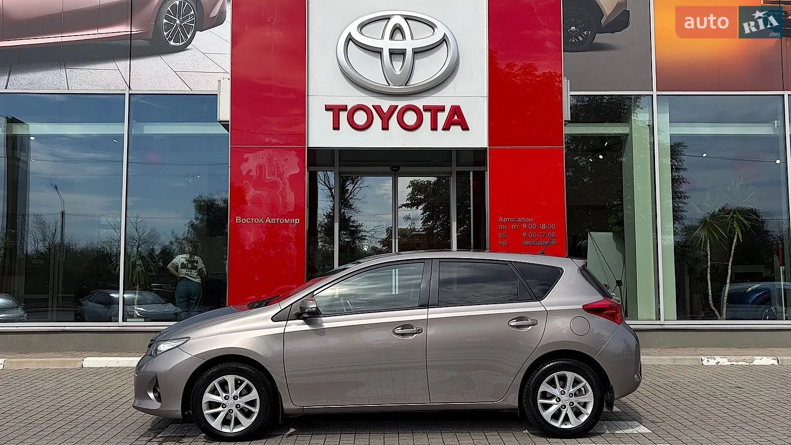 2012 Toyota Auris - мініатюра 3