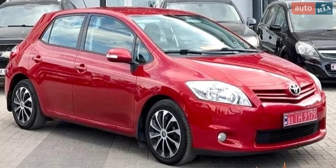 Toyota Auris 2011