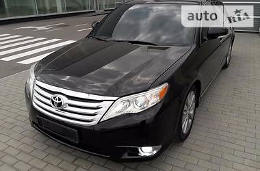 Седан Toyota Avalon 2011 в Киеве