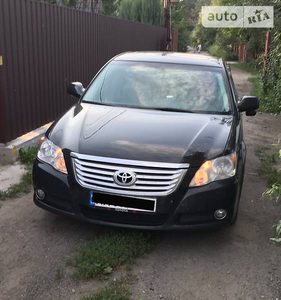 Седан Toyota Avalon 2008 в Киеве