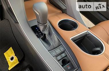 Седан Toyota Avalon 2019 в 