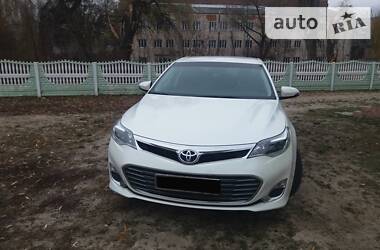 Седан Toyota Avalon 2015 в 