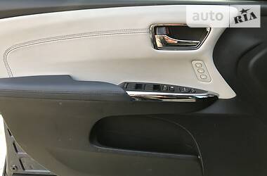 Седан Toyota Avalon 2013 в 