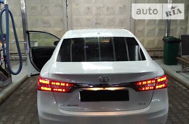 Седан Toyota Avalon 2015 в 