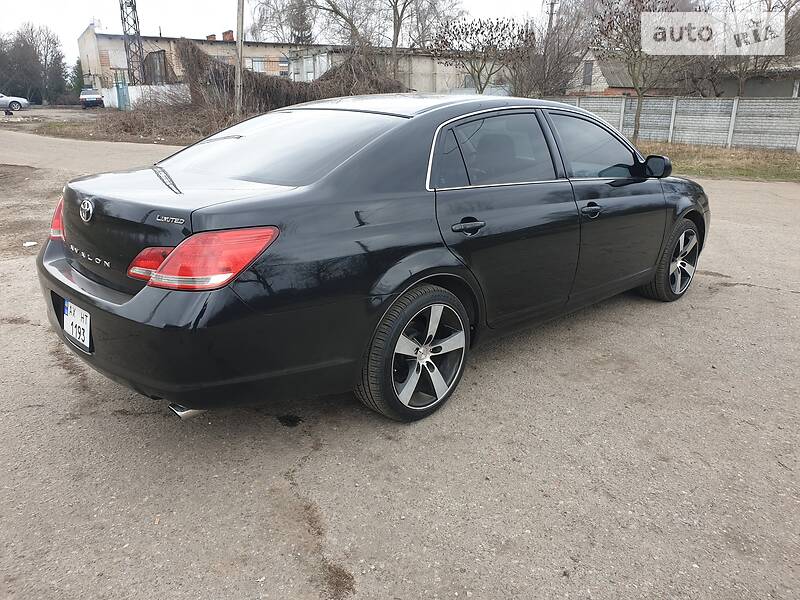Седан Toyota Avalon 2006 в Харкові
