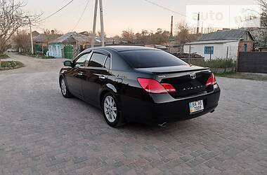 Седан Toyota Avalon 2006 в 