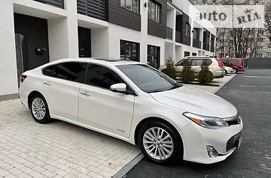 Седан Toyota Avalon 2013 в 