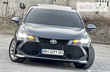 Седан Toyota Avalon 2018 в Одесі