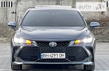 Седан Toyota Avalon 2018 в 