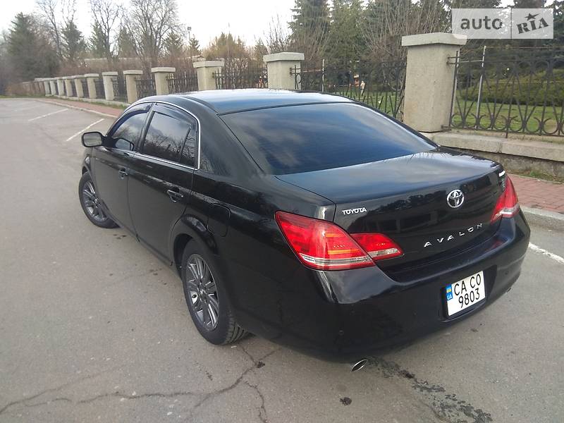 Седан Toyota Avalon 2006 в Умани
