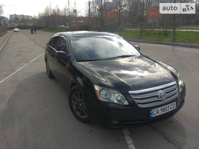 Седан Toyota Avalon 2006 в Умани