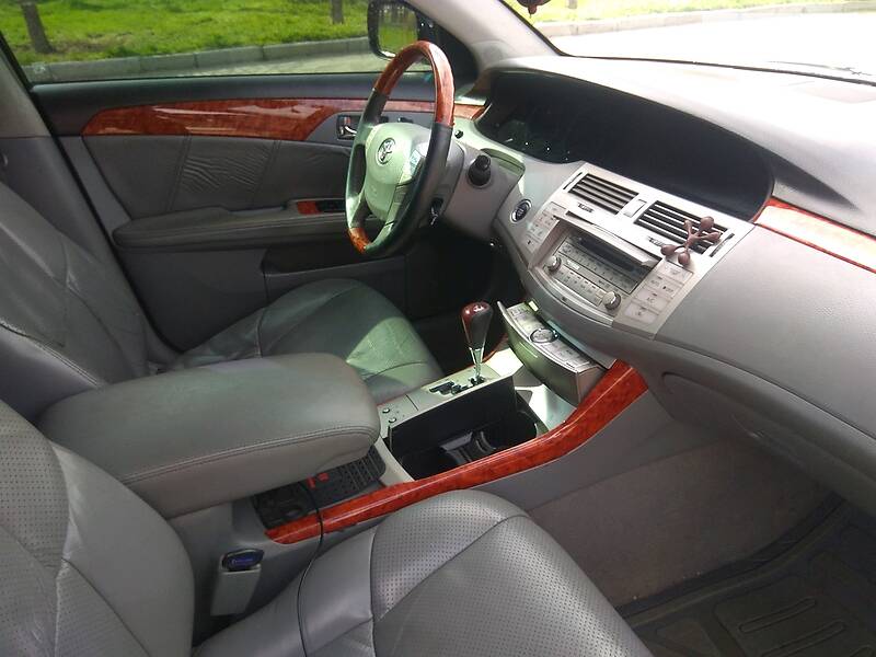 Седан Toyota Avalon 2006 в Умани