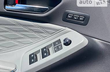 Седан Toyota Avalon 2018 в 