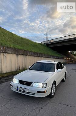 Седан Toyota Avalon 1995 в Кам'янському