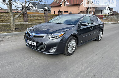 Седан Toyota Avalon 2015 в Ровно