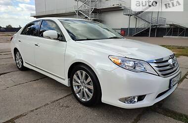 Седан Toyota Avalon 2012 в Одессе