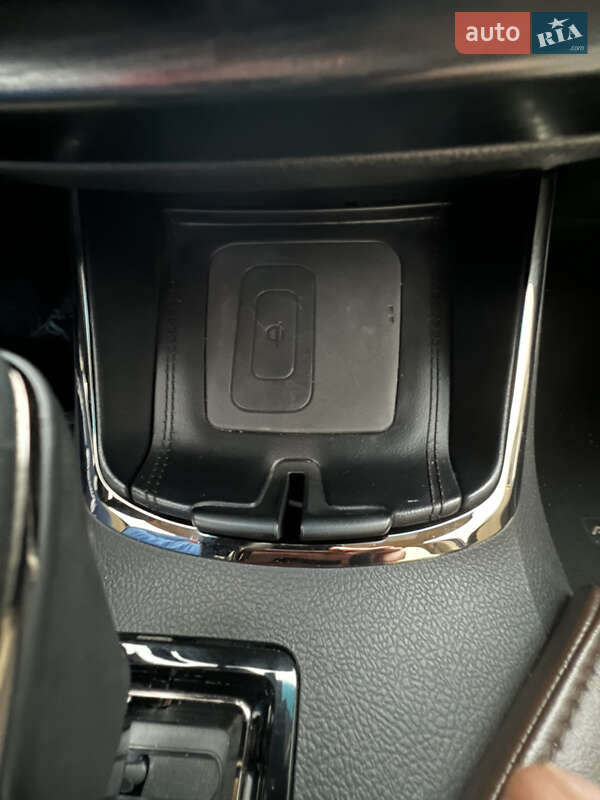 Седан Toyota Avalon 2017 в Кам'янському