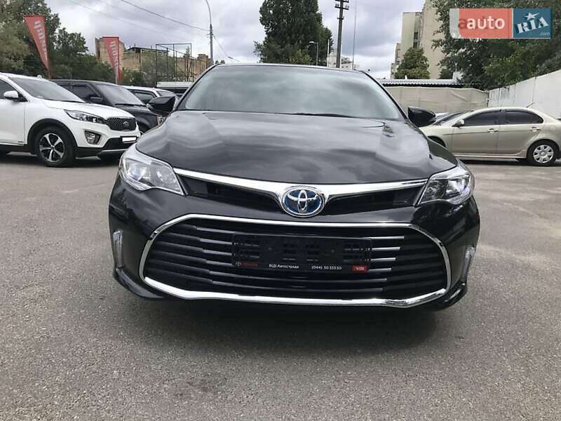 Седан Toyota Avalon 2016 в Львові