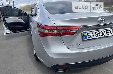 Седан Toyota Avalon 2013 в Благовіщенську