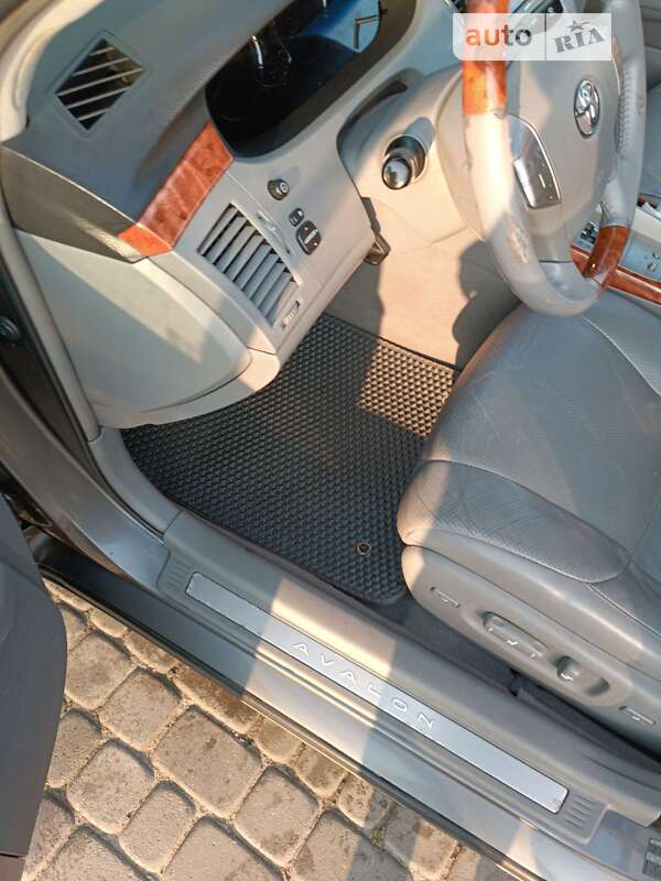 Седан Toyota Avalon 2007 в Львове