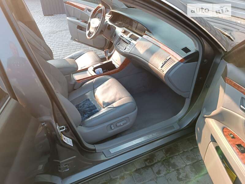 Седан Toyota Avalon 2007 в Львове
