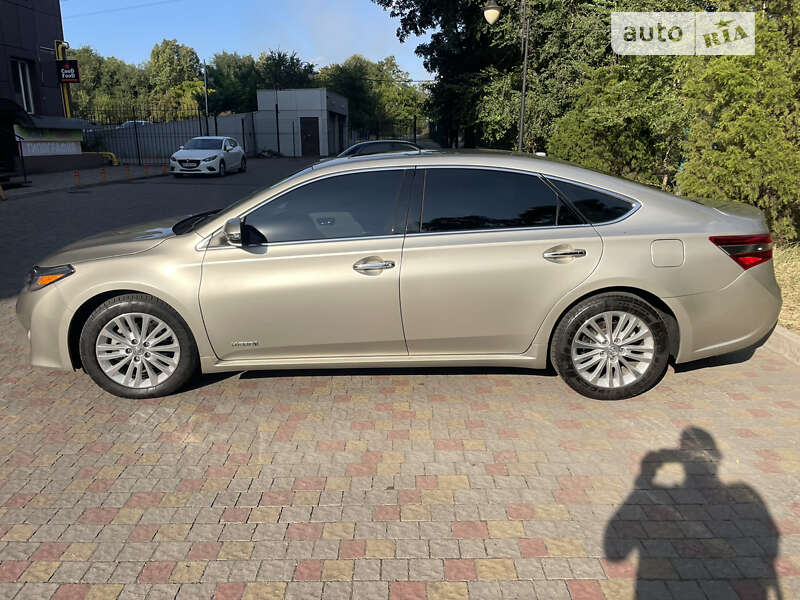 Седан Toyota Avalon 2015 в Днепре
