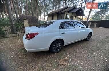 Седан Toyota Avalon 2008 в Киеве