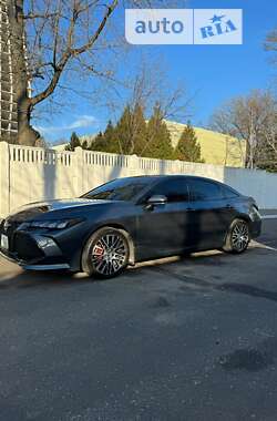 Седан Toyota Avalon 2018 в Одессе