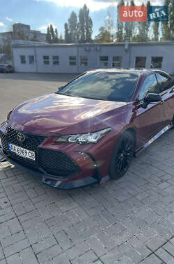 Седан Toyota Avalon 2019 в Києві