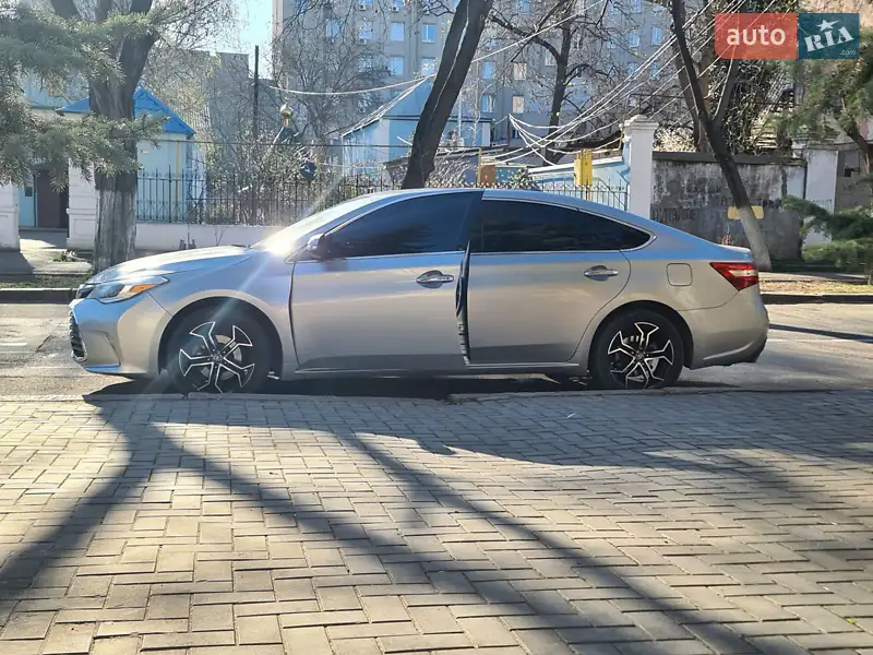 Toyota Avalon