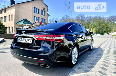 Седан Toyota Avalon 2013 в Виннице