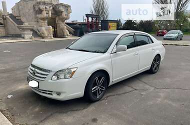 Седан Toyota Avalon 2006 в Черноморске