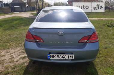 Седан Toyota Avalon 2005 в Ровно