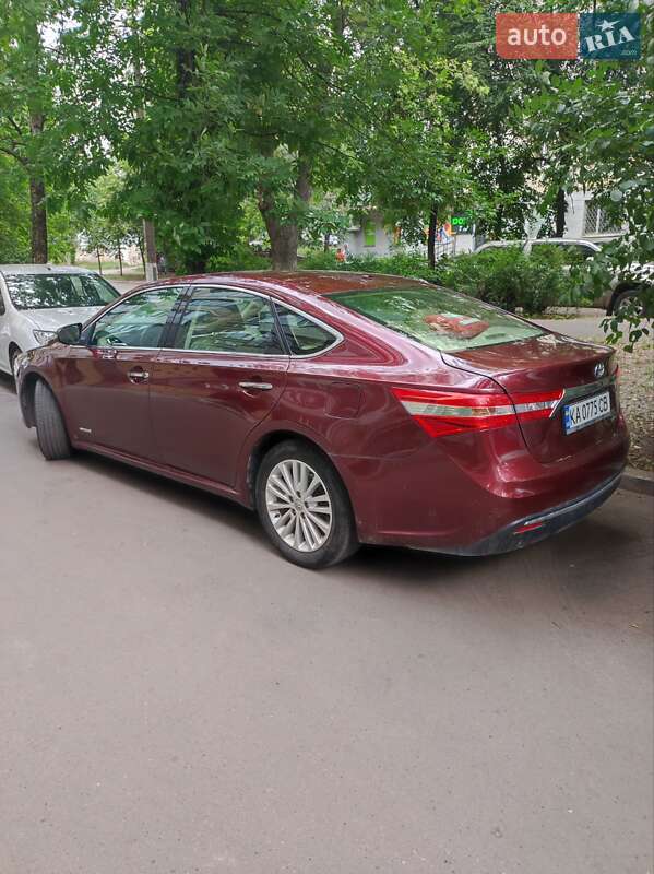 Седан Toyota Avalon 2013 в Киеве