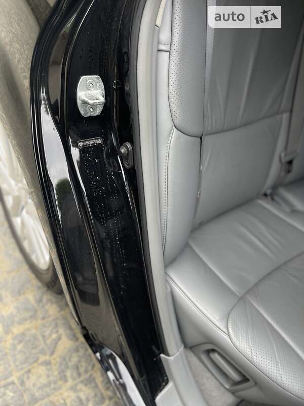 Седан Toyota Avalon 2006 в Чернівцях