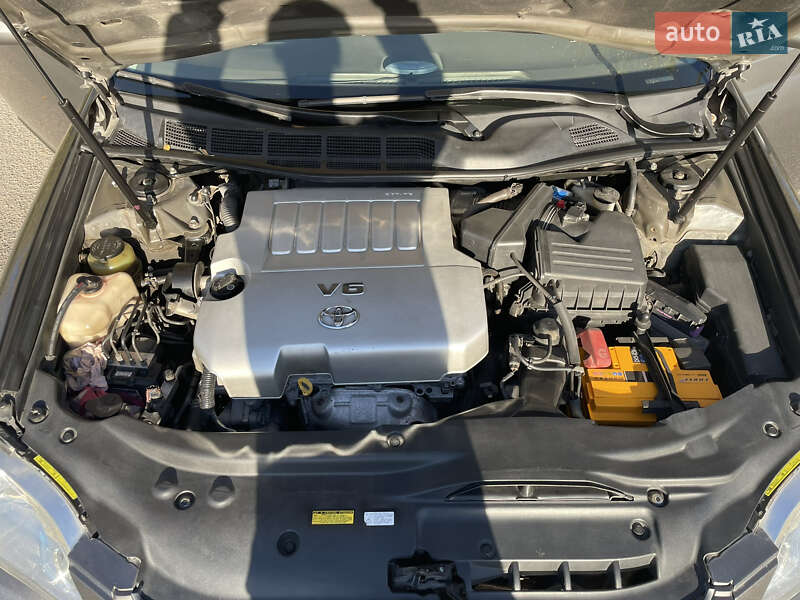 Седан Toyota Avalon 2006 в Дніпрі