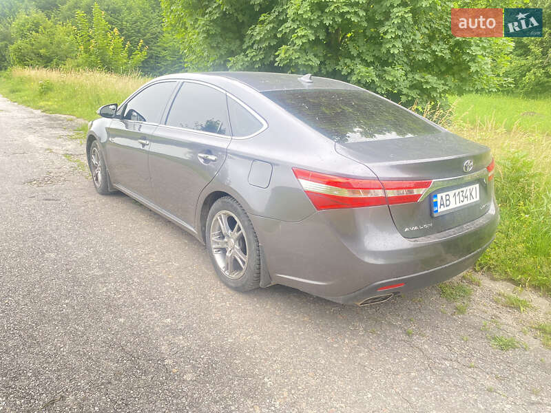 Седан Toyota Avalon 2014 в Виннице