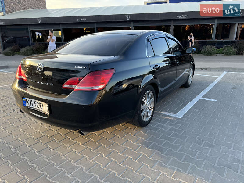 Седан Toyota Avalon 2007 в Киеве