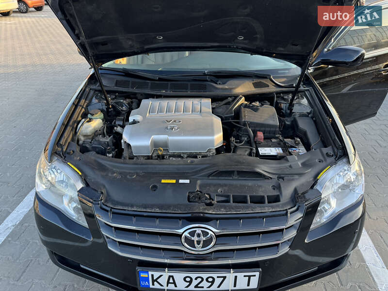 Седан Toyota Avalon 2007 в Киеве